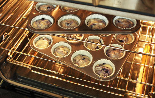 blueberry-cupcakes-in-oven