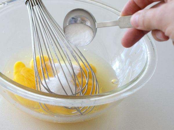 creme_caramel_sugar-to-eggs