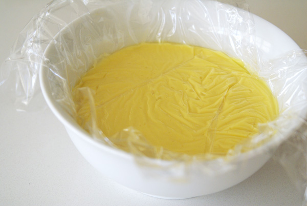 lemon-curd-plastic