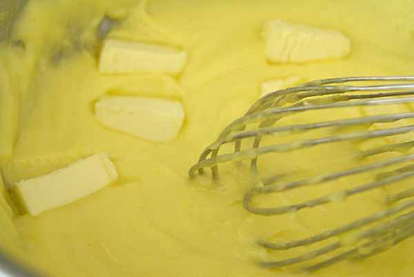 lemon-curd-whisk-in-butter