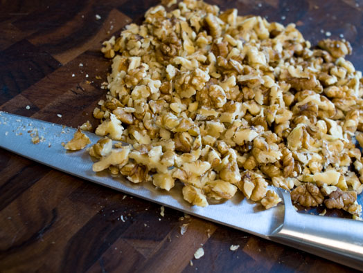 carrot_cake_chop-nuts