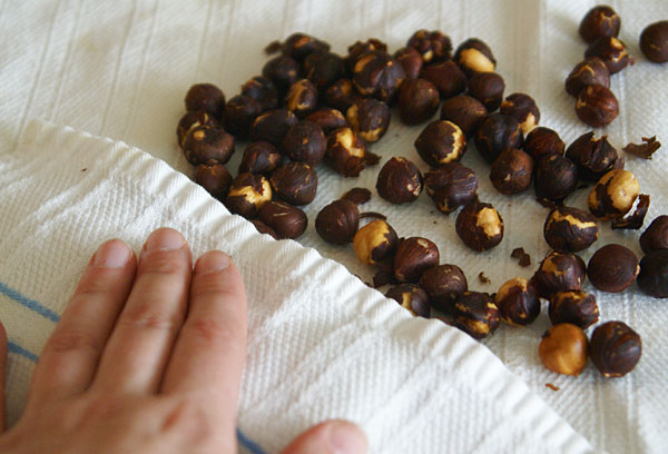 hazelnut-shortbread-rub-skins