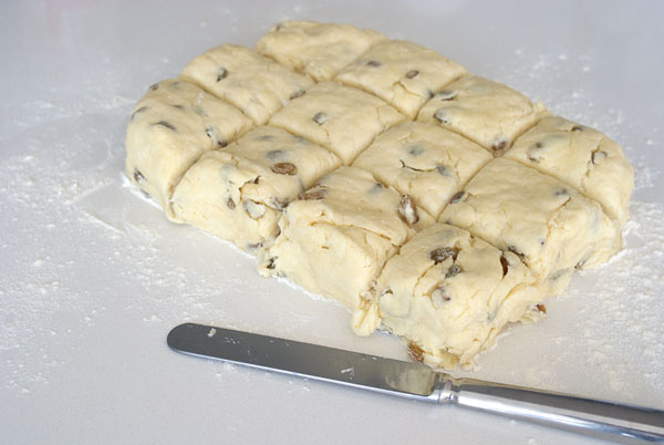 raisin-scones-cut