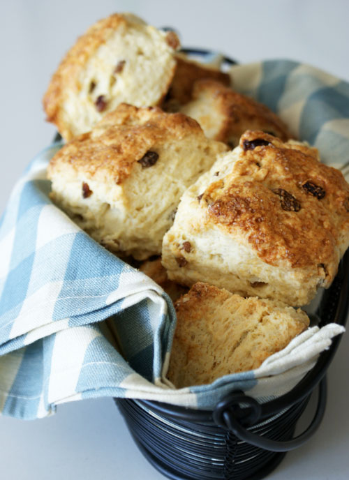 raisin-scones-final-in-basket