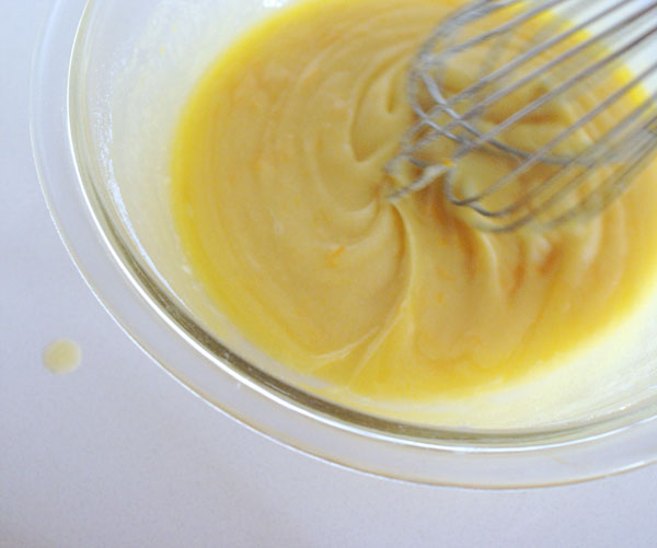orange-lace-cookie-whisk-in-butter