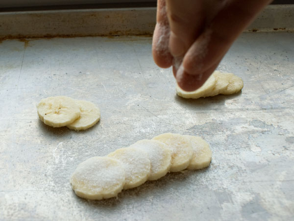 puff-pastry-sliced-bananas