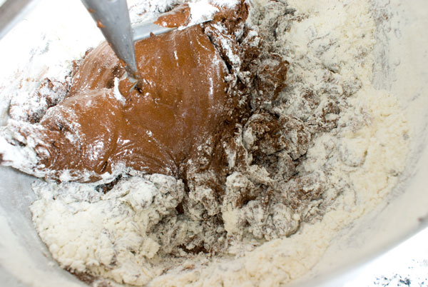 chocolate-cake-mix-dry